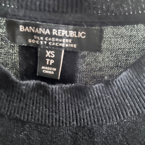 Banana Republic sweater - Picture 2 of 2